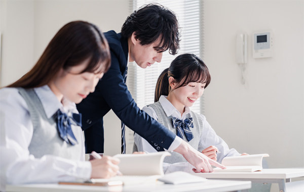 わかりやすい記述と豊富な例題で、学びやすく指導しやすい
